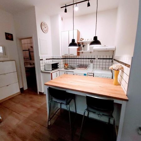 Studio Apartmant Leona With Parking Place 스플리트 외부 사진