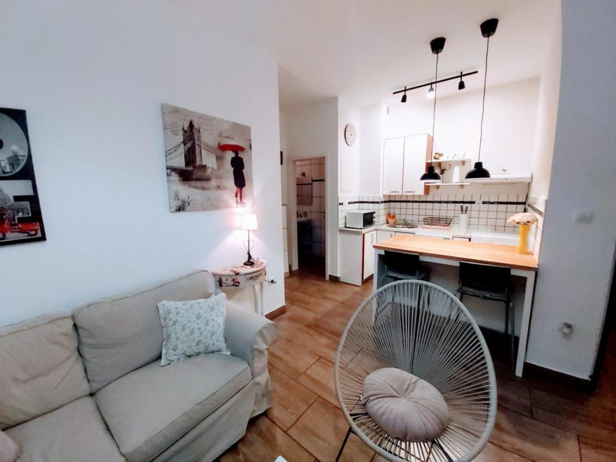 Studio Apartmant Leona With Parking Place 스플리트 외부 사진