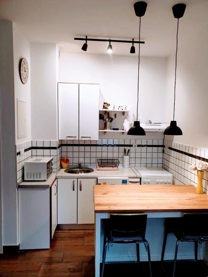 Studio Apartmant Leona With Parking Place 스플리트 외부 사진