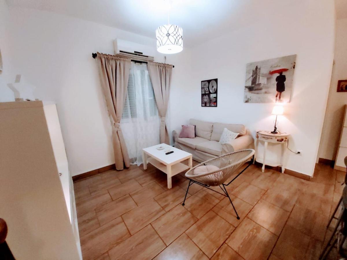 Studio Apartmant Leona With Parking Place 스플리트 외부 사진