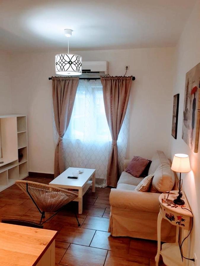 Studio Apartmant Leona With Parking Place 스플리트 외부 사진