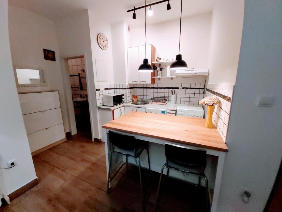 Studio Apartmant Leona With Parking Place 스플리트 외부 사진
