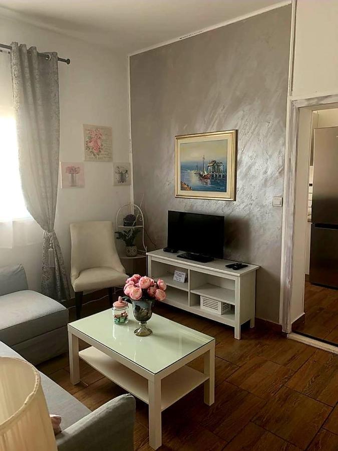 Studio Apartmant Leona With Parking Place 스플리트 외부 사진