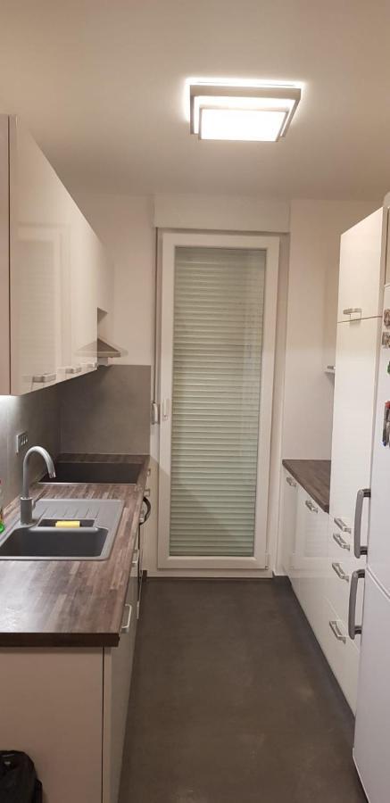 Studio Apartmant Leona With Parking Place 스플리트 외부 사진