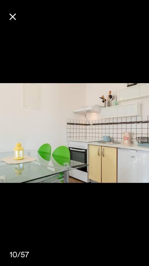 Studio Apartmant Leona With Parking Place 스플리트 외부 사진