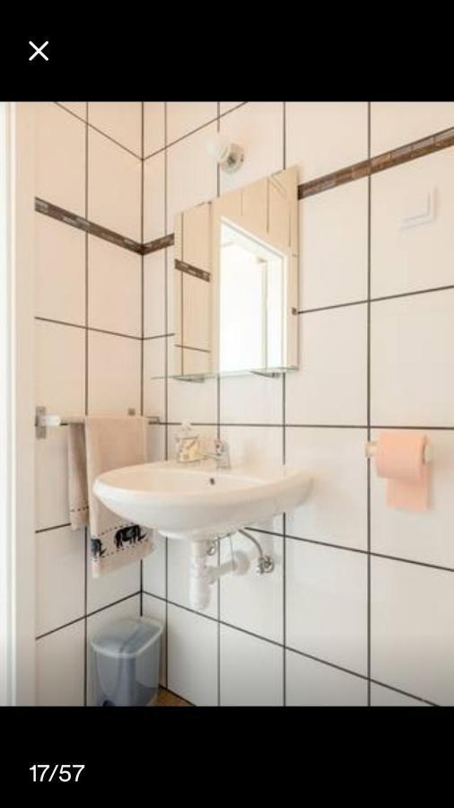 Studio Apartmant Leona With Parking Place 스플리트 외부 사진