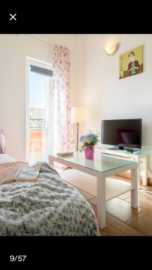 Studio Apartmant Leona With Parking Place 스플리트 외부 사진