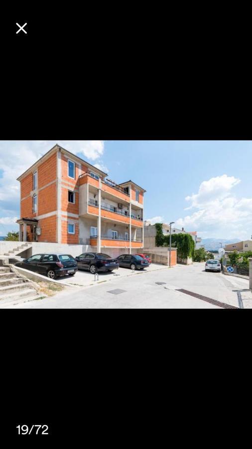 Studio Apartmant Leona With Parking Place 스플리트 외부 사진