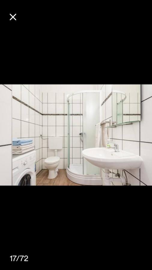 Studio Apartmant Leona With Parking Place 스플리트 외부 사진