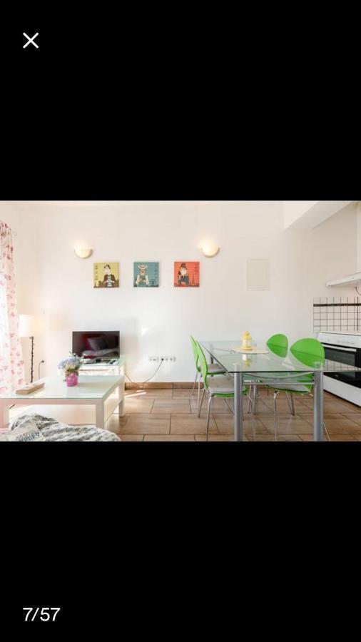 Studio Apartmant Leona With Parking Place 스플리트 외부 사진